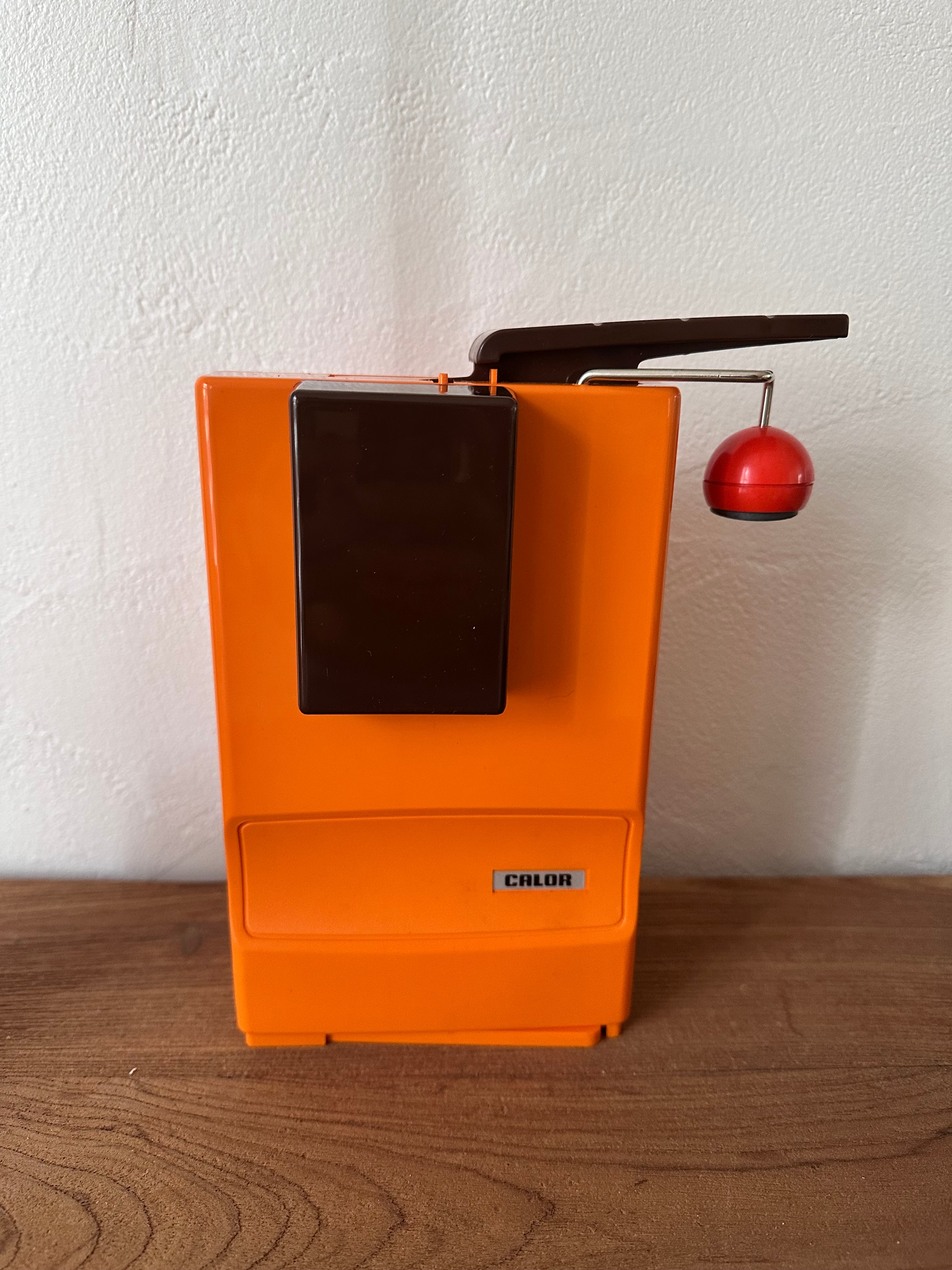 Ouvre-boîte vintage orange Calor Sixty Vinty1