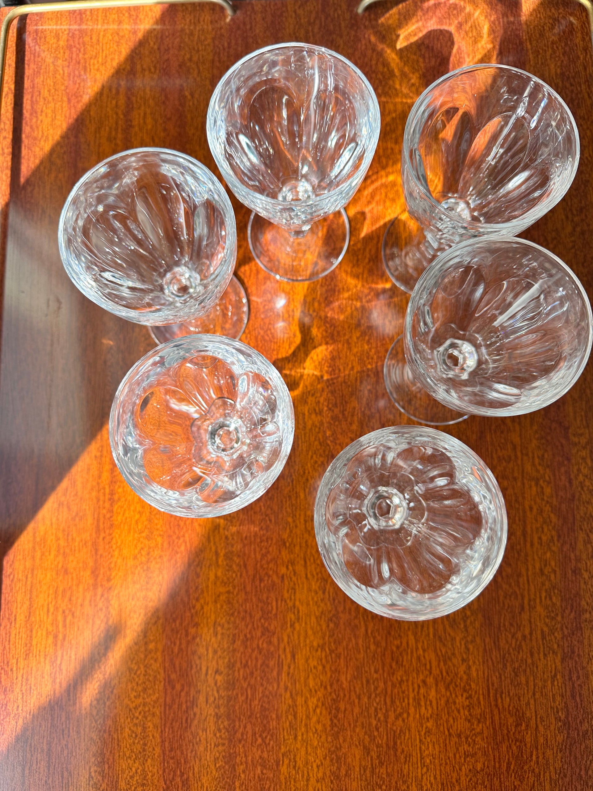 Verres à pied vintage de la marque Cristal d'Arques