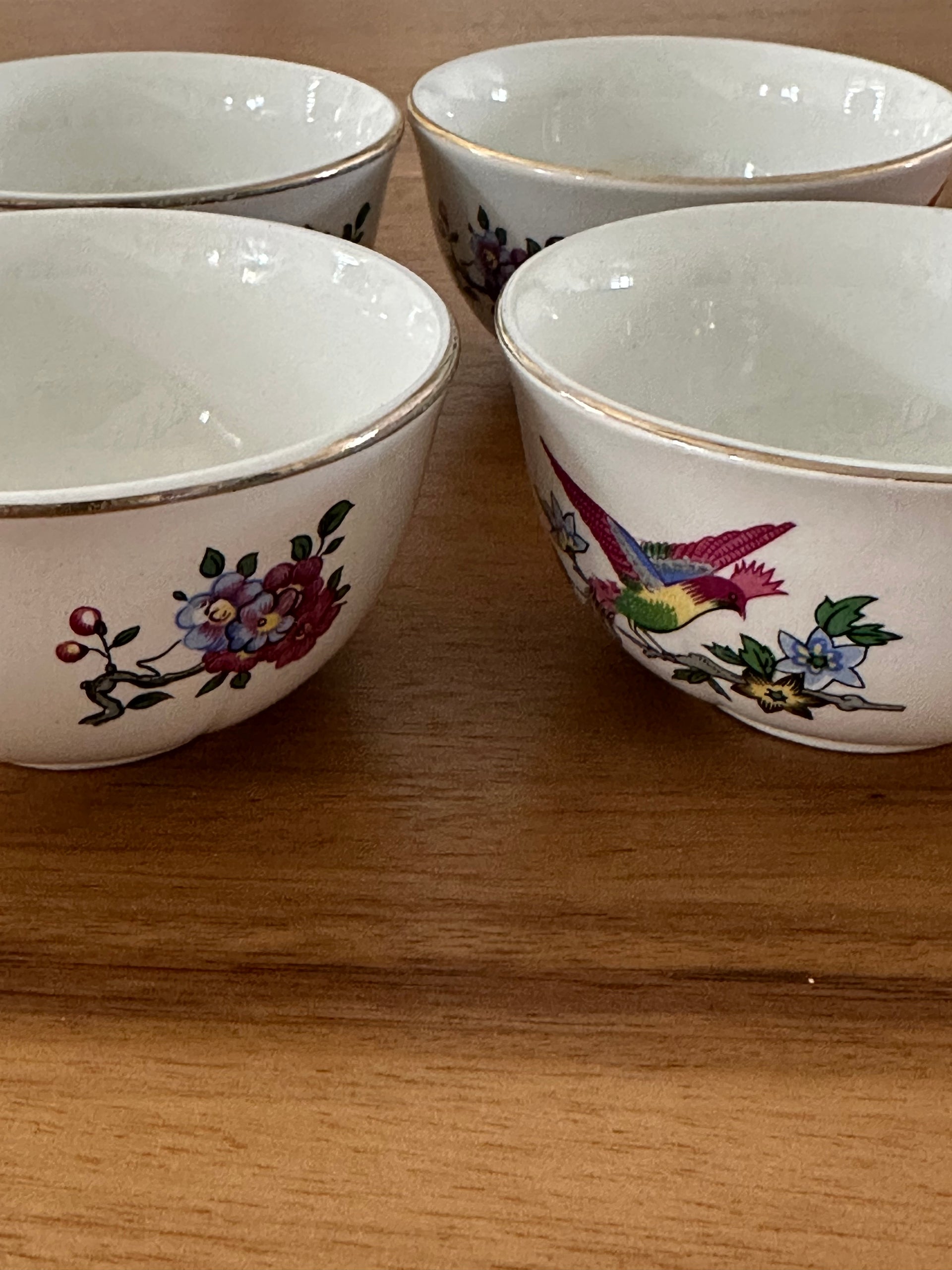 Tasses à café vintage motif oiseau