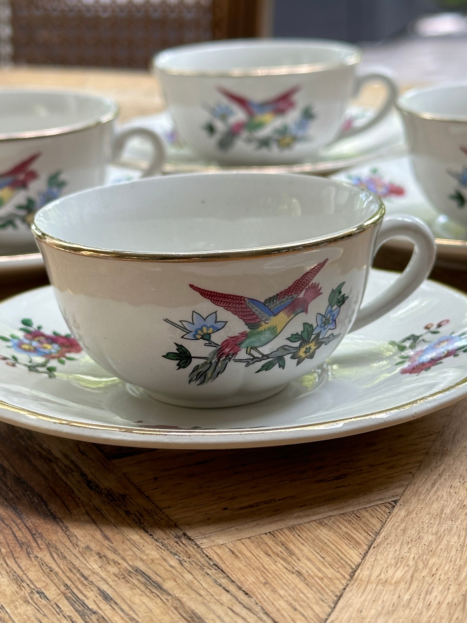 4 petites tasses à café décor oiseau