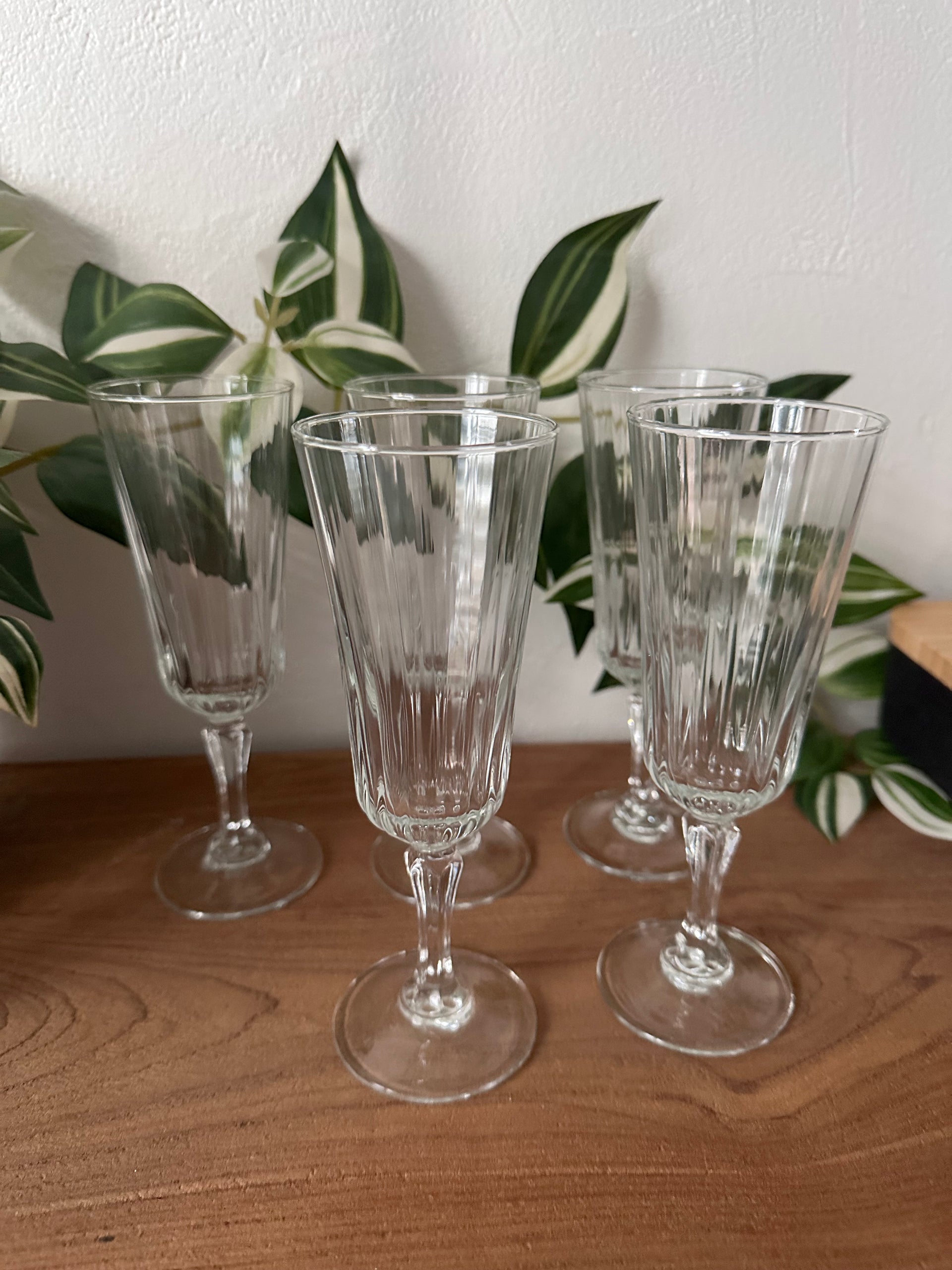 5 flûtes à champagne vintage années 80