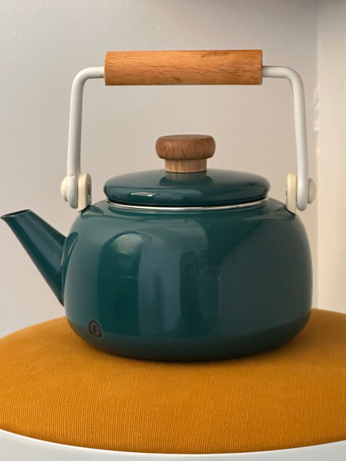 Bouilloire rétro années 60