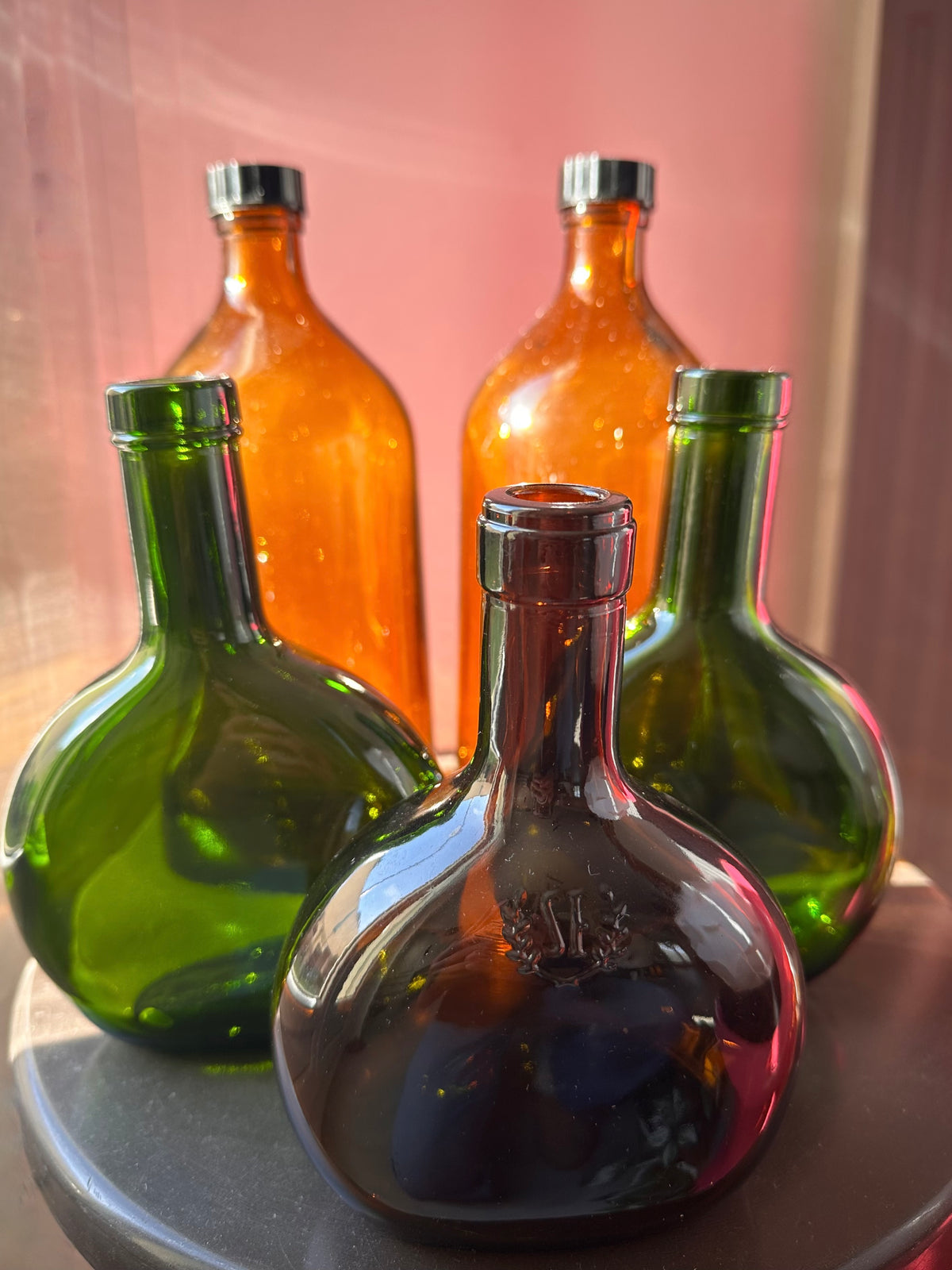 Ensemble de bouteilles vintage vert et ambré