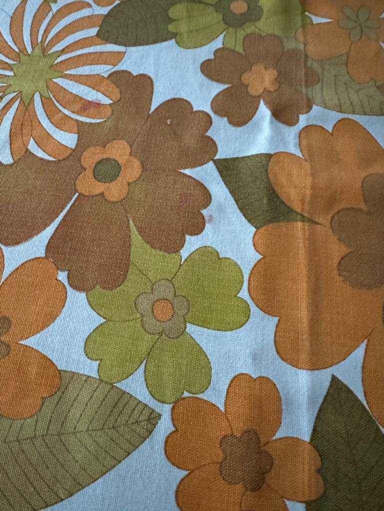 Rideau ou nappe vintage Tampella, tissu en coton design finlandais Rideau ou nappe vintage Tampella, tissu en coton design finlandais