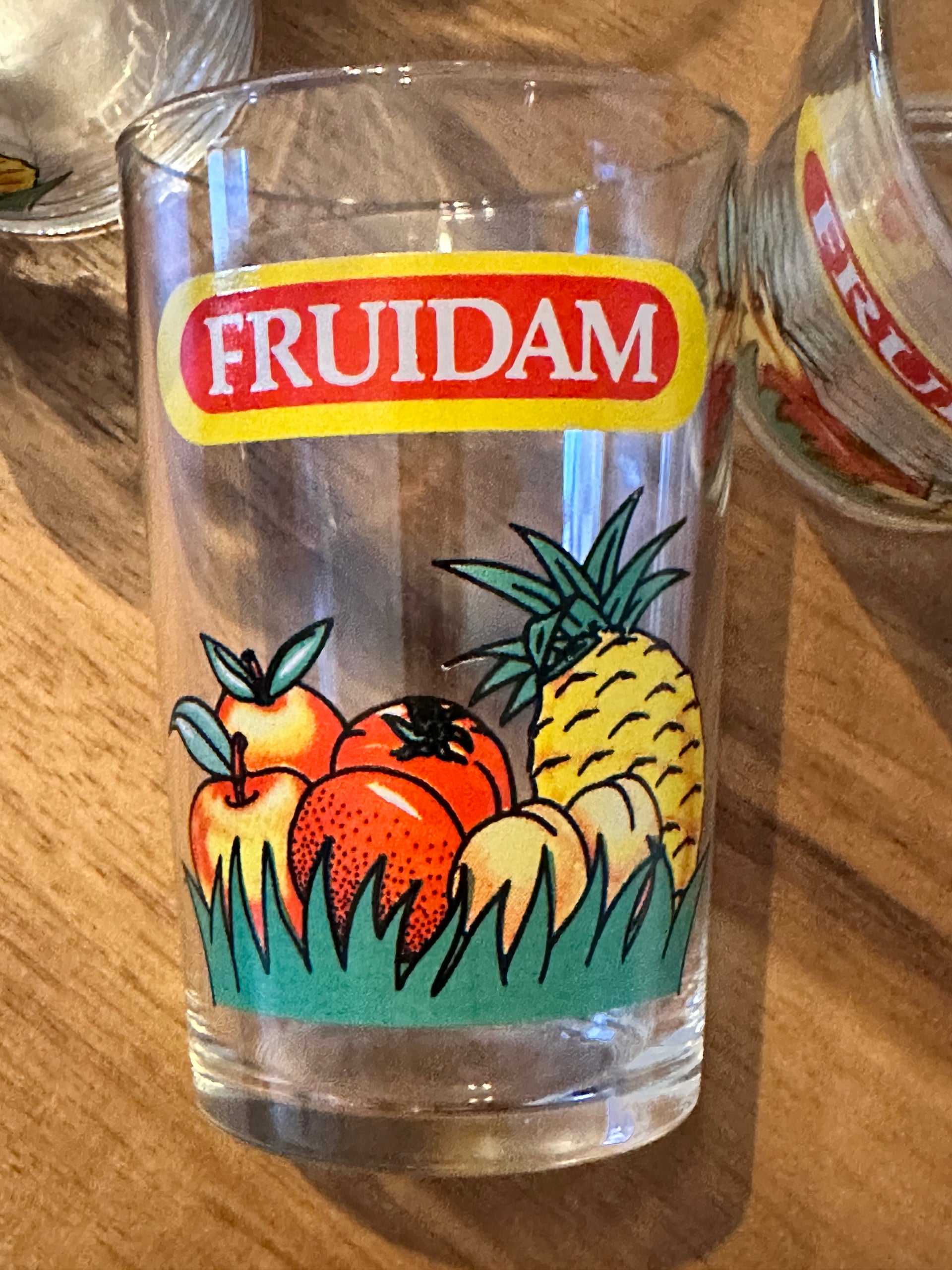 6 verres de table Fruidam 80's