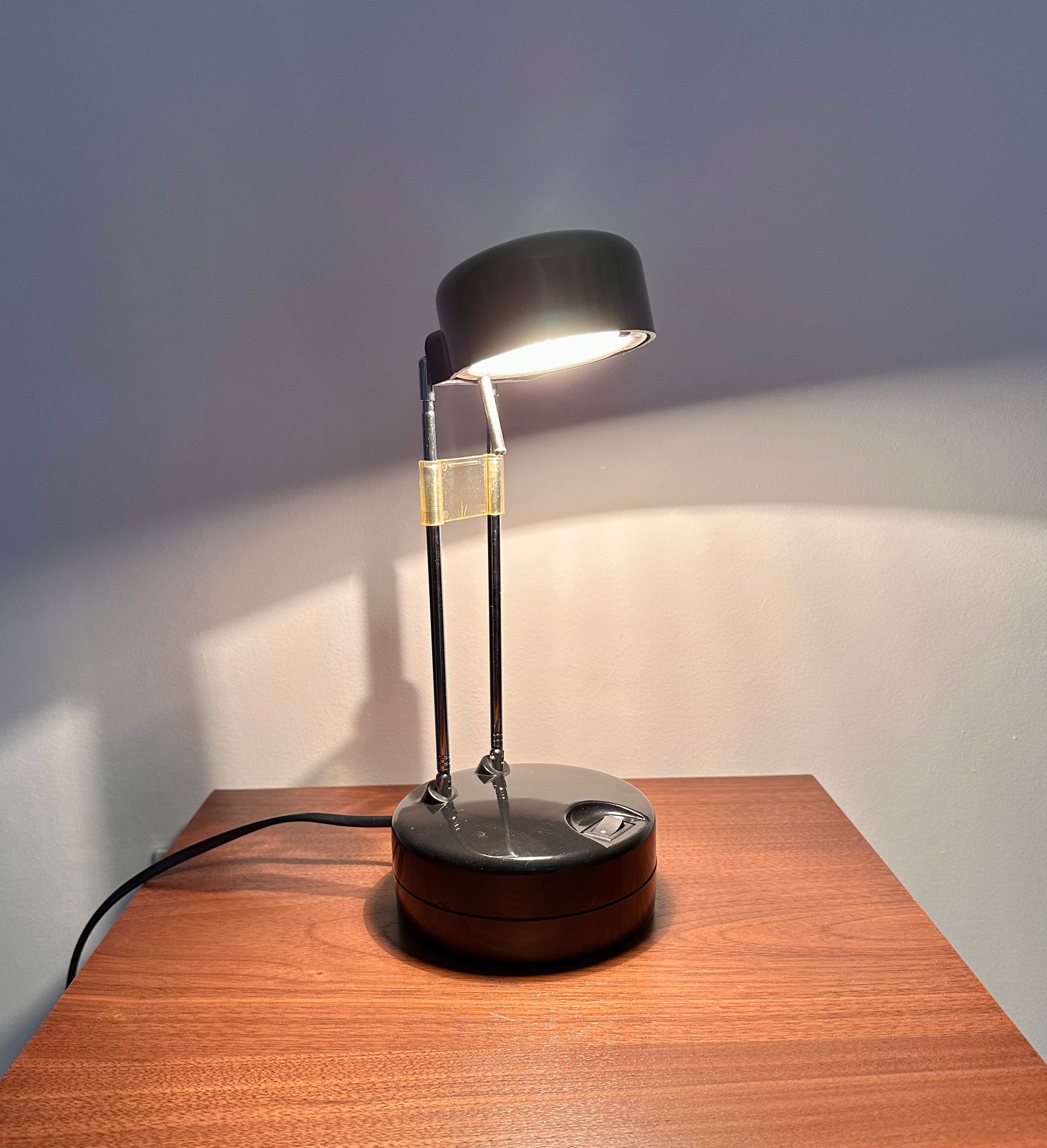 Lampe de bureau vintage noire Massive