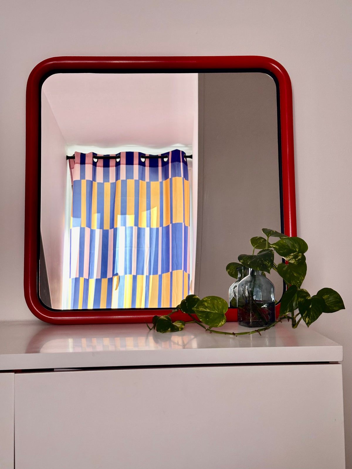 Miroir vintage Ikéa Periskop rouge années 80 design by Leif Qvist