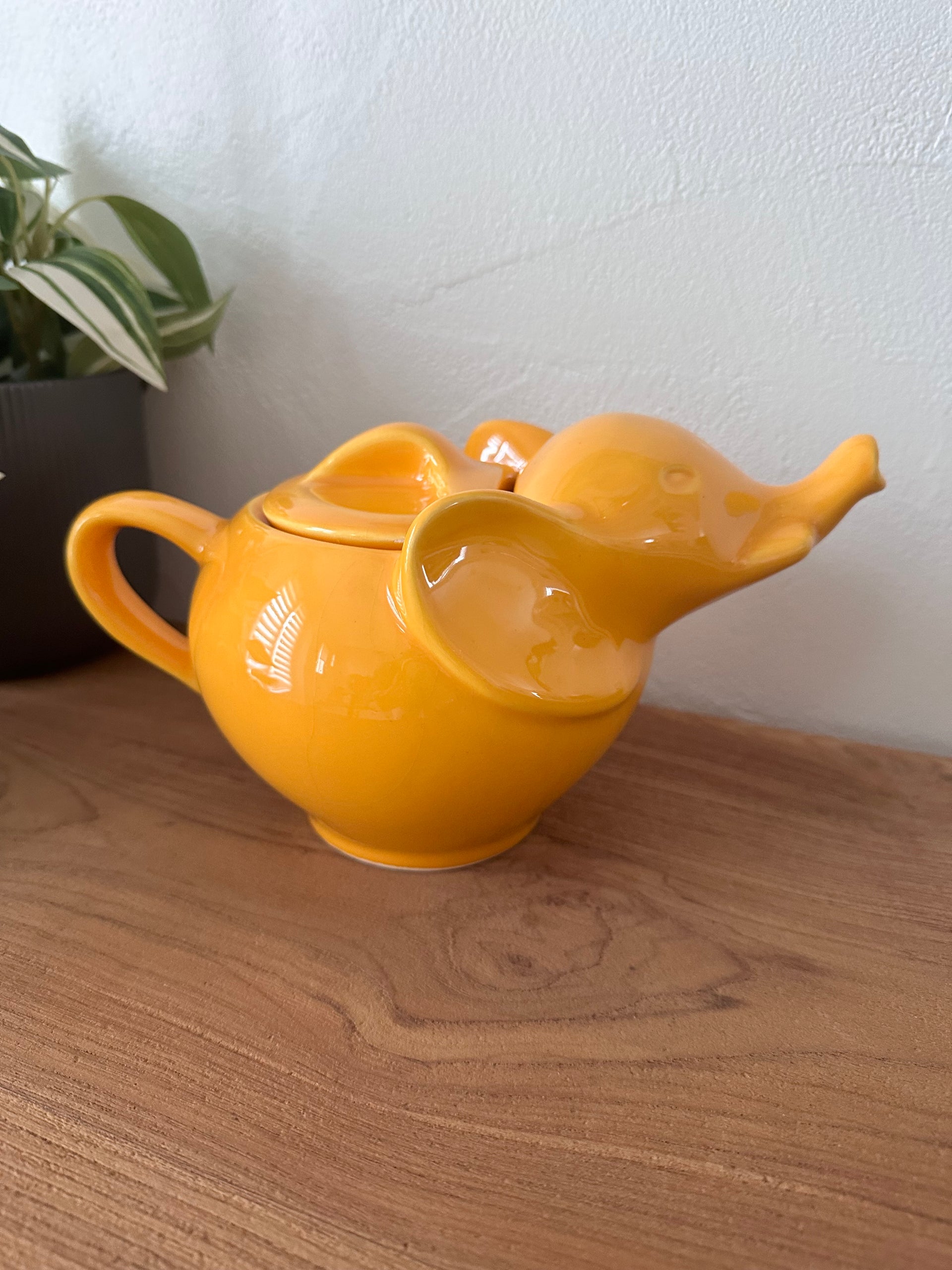 Théière vintage Eléphant Lipton