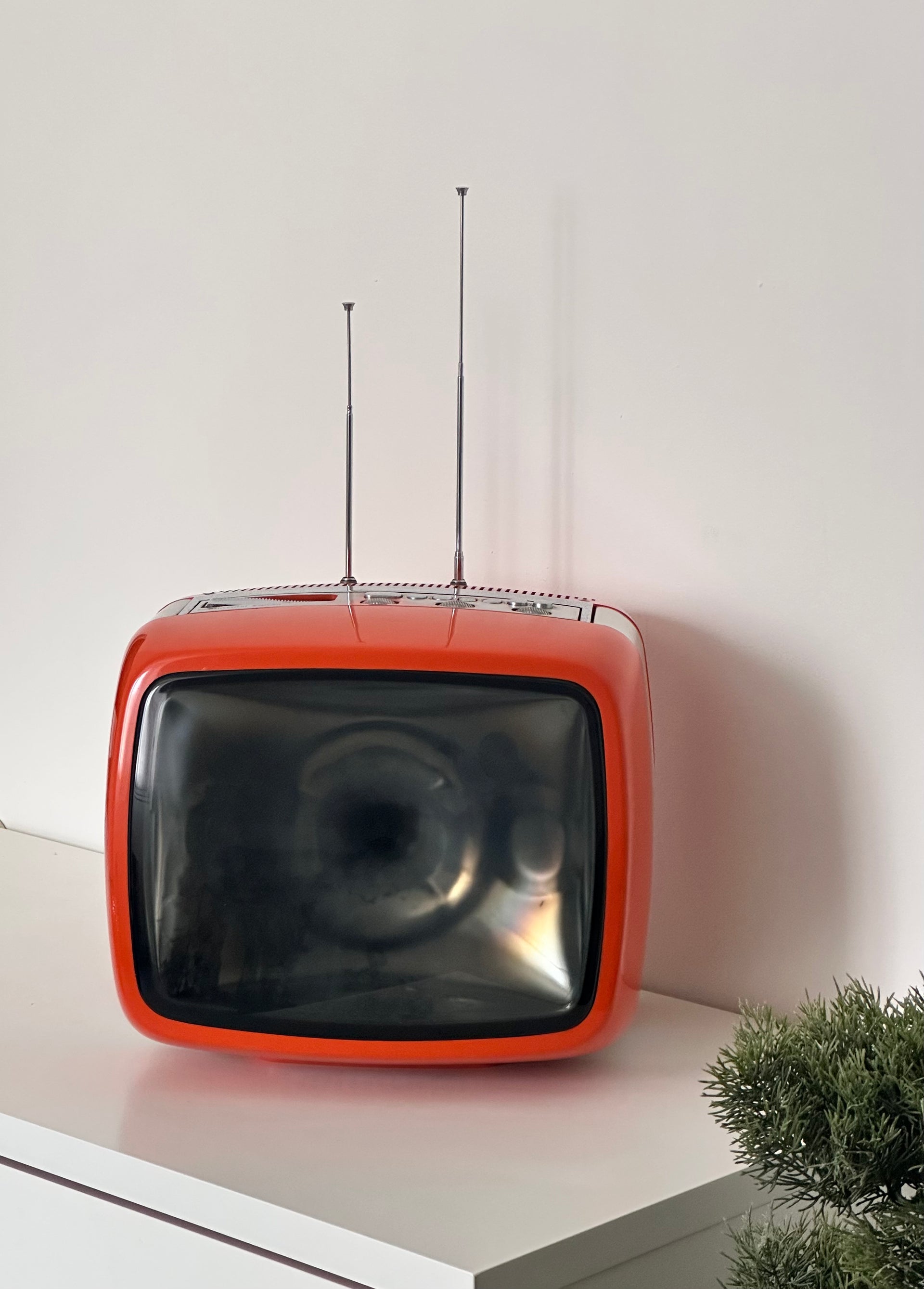 Téléviseur vintage Continental Edison Orange années 70
