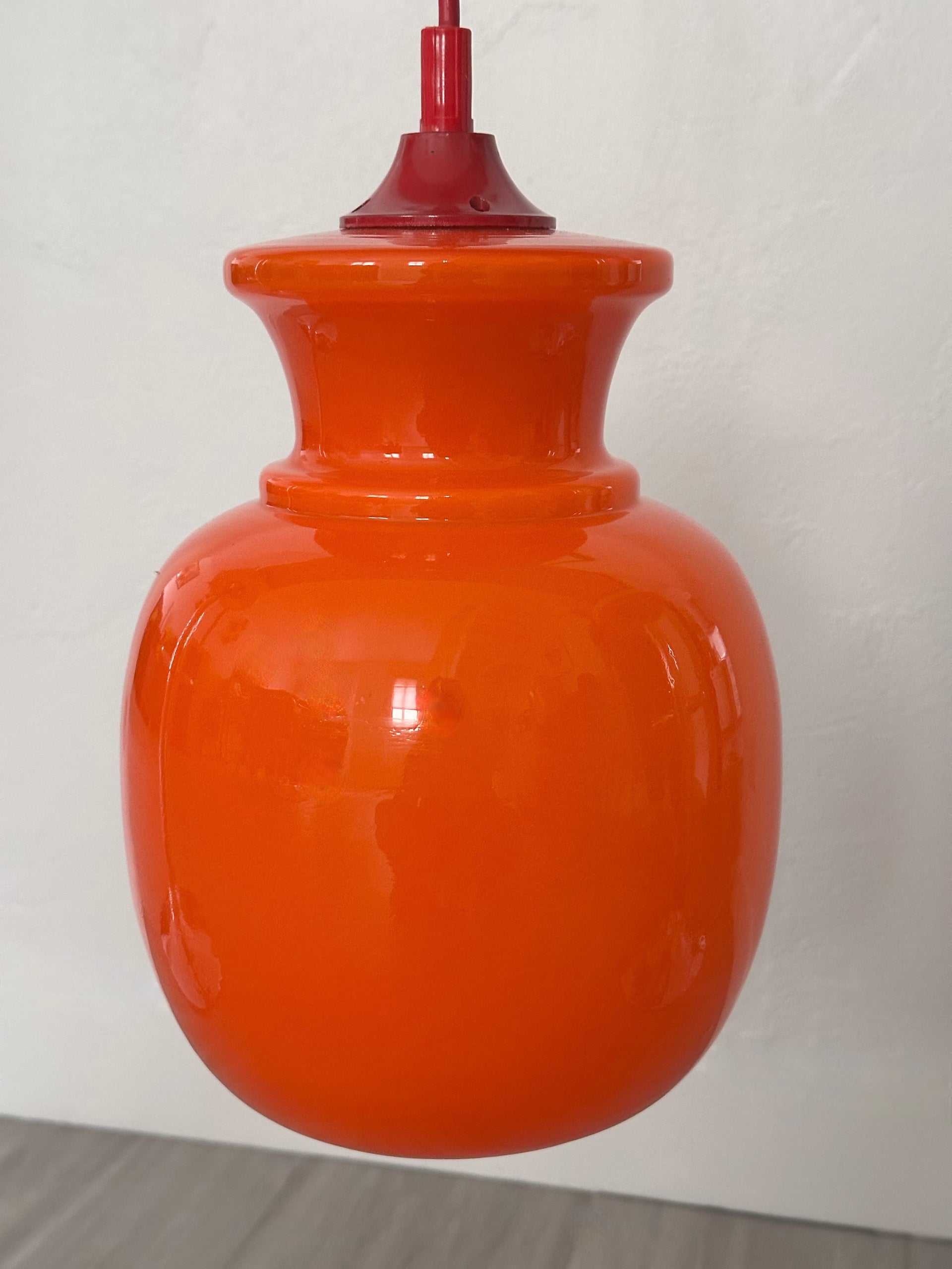 Suspension en verre orange vintage